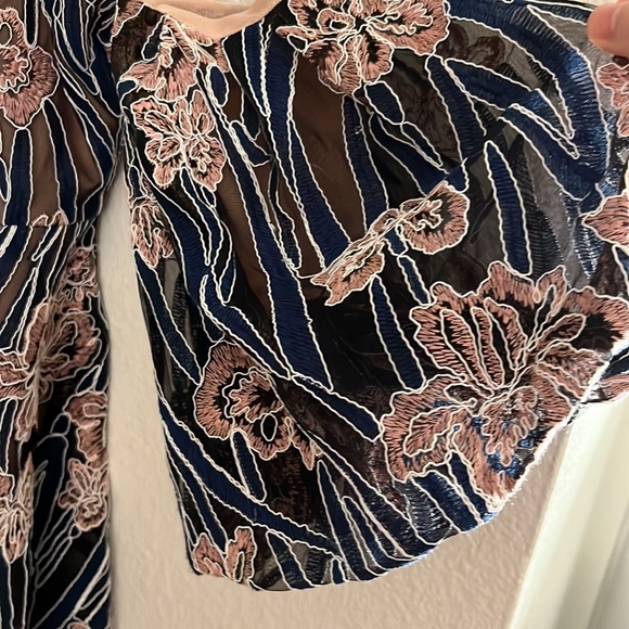 Elliatt dress - Picture 6 of 9